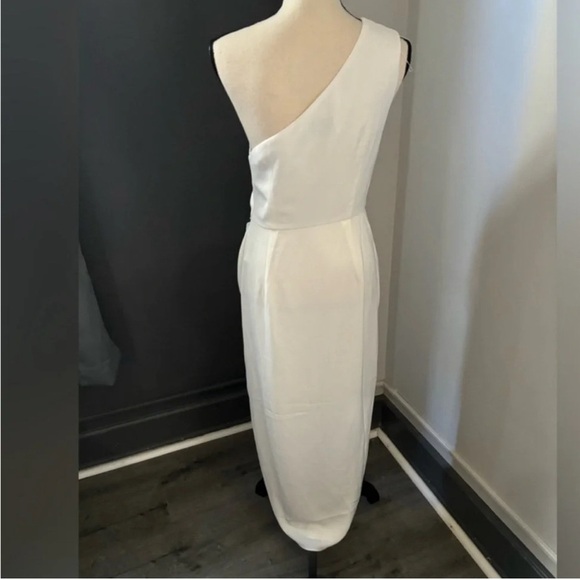SIGNIFICANT OTHER Agnes One-Shoulder Crepe white  Midi dress size AU (10) US (6) - Picture 6 of 7